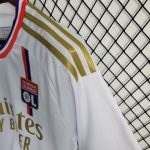 Maglia home dell'Olympique Lione 2023 2024