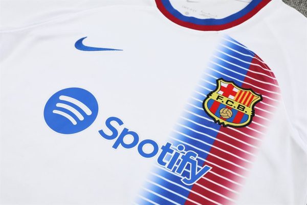 Kit maillot FC Barcelone 2024 2025