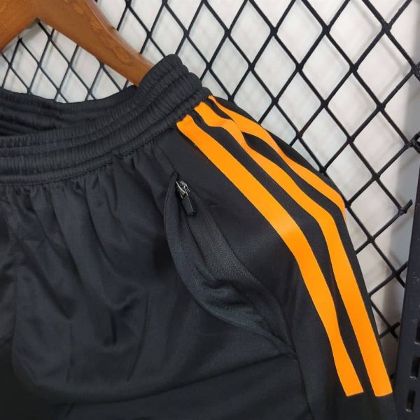 Internationale Fußballshorts 2023 2024