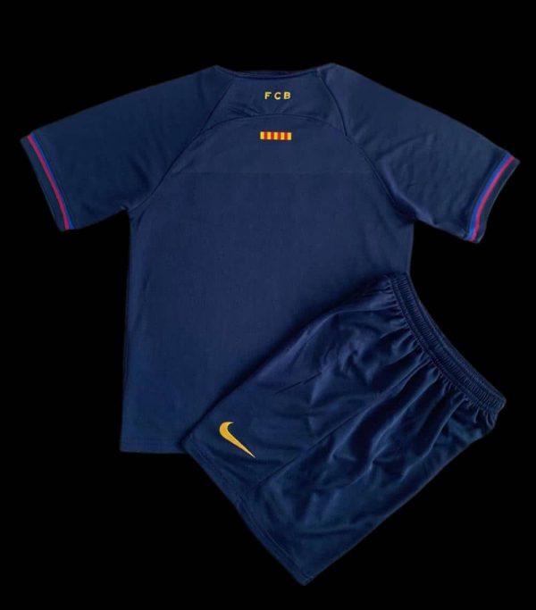 Kit maillot FC Barcelone 2023 2024