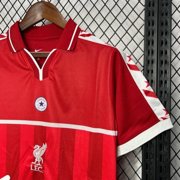 Liverpool maillot foot 2024 2025 Converse