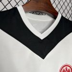 Eintracht Frankfurt maillot foot domicile 2024 2025