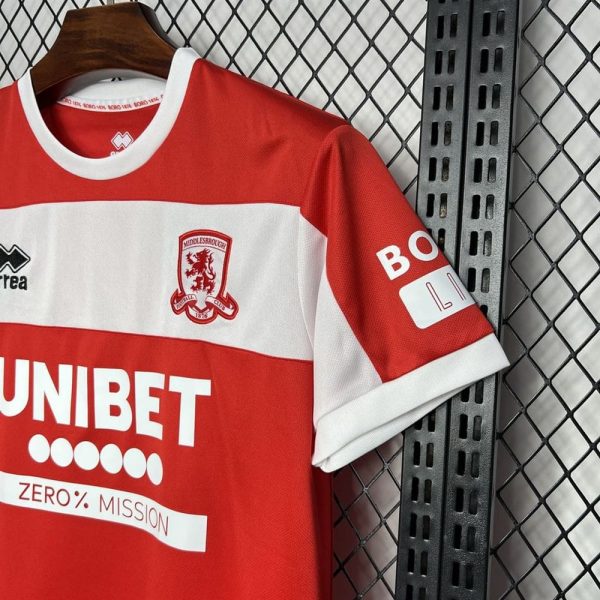 Middlesbrough maillot foot domicile 2024 2025