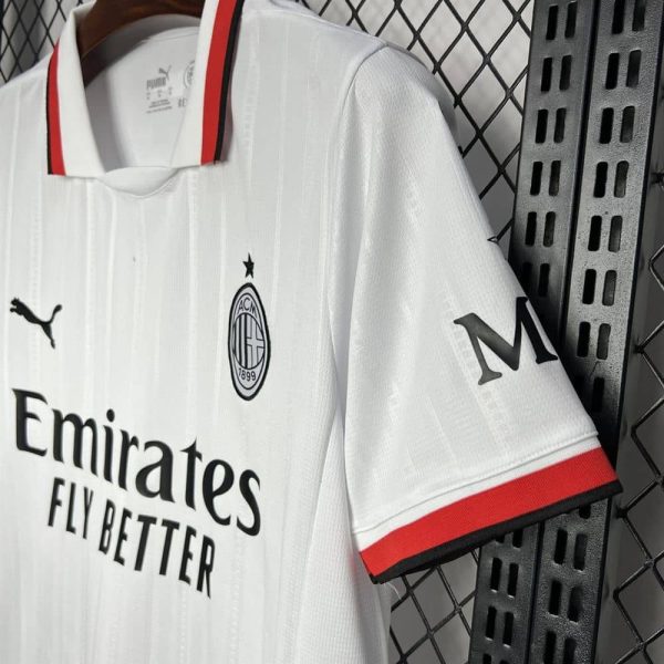 Camisa de futebol alternativa do AC Milan 2024 2025