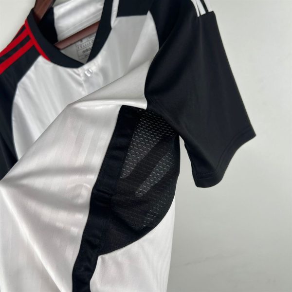 Fulham maillot domicile 2023 2024