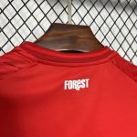 Nottingham Forest maillot foot domicile 2024 2025