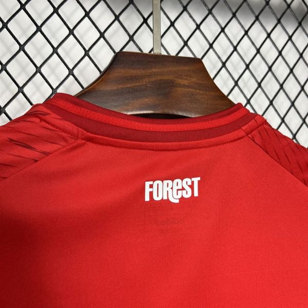 Nottingham Forest maillot foot domicile 2024 2025