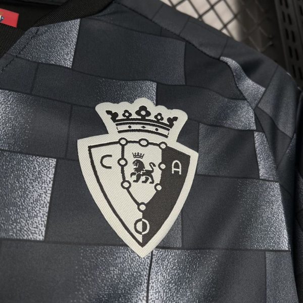 Osasuna  maillot foot extérieur 2024 2025