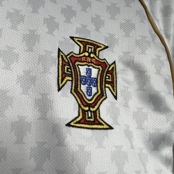 Portugal maillot foot rétro 2004  Retro