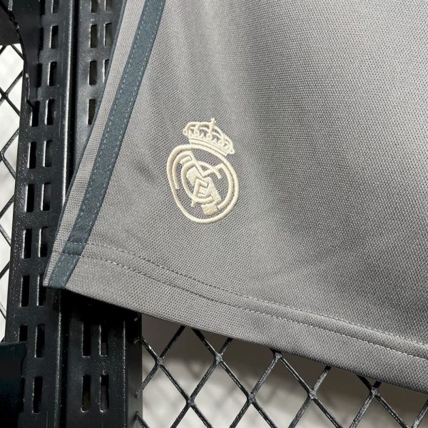 Real Madrid Fußballshorts 2024 2025