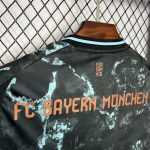 Camisa de futebol visitante do Bayern de Munique 2024 2025